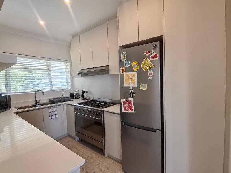 2 Bedroom Property for Sale in Camps Bay Western Cape